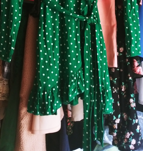 NWT Green White Polka Dot Wrap Dress US 6 Small - Picture 2 of 4